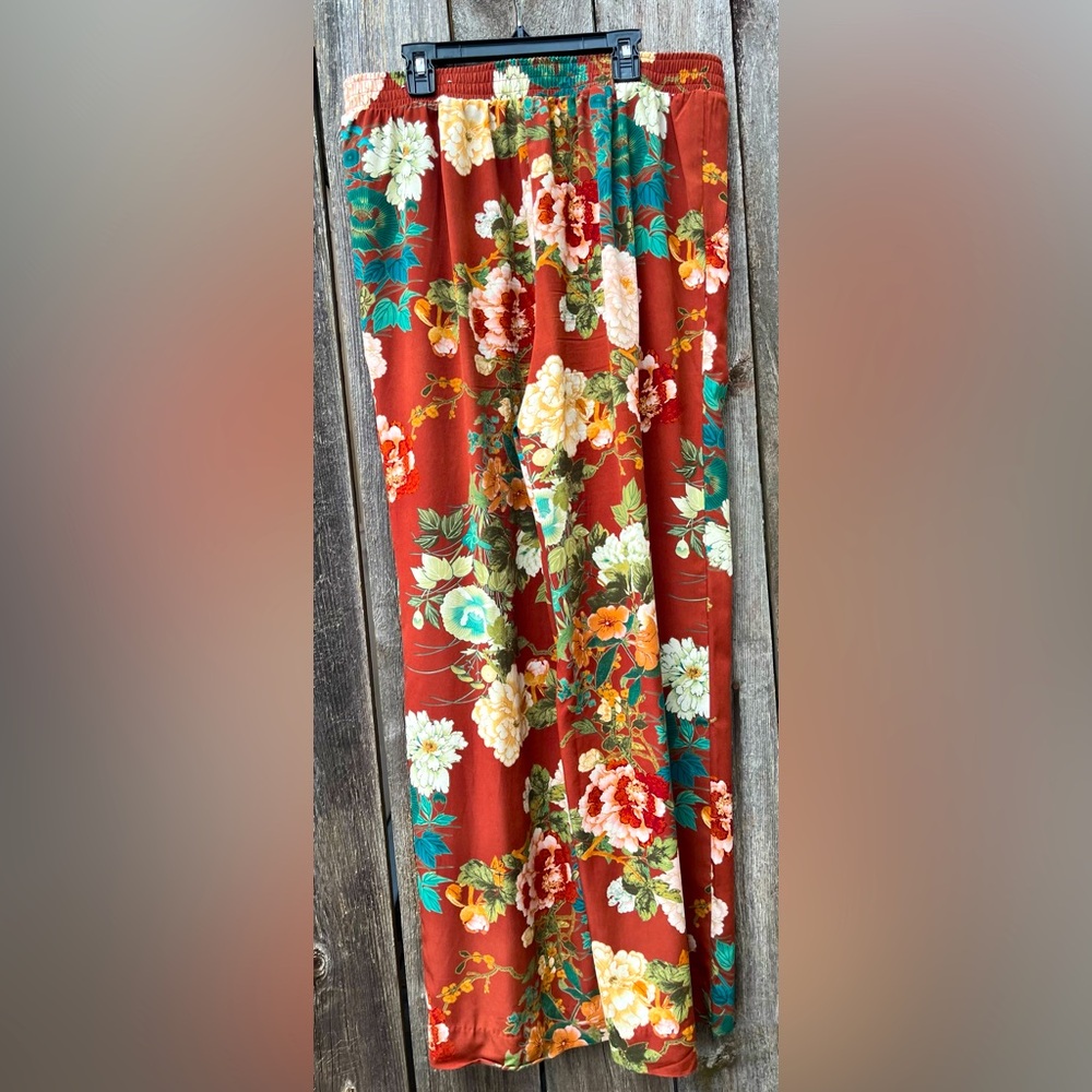 Ladies Chicos wide leg pants